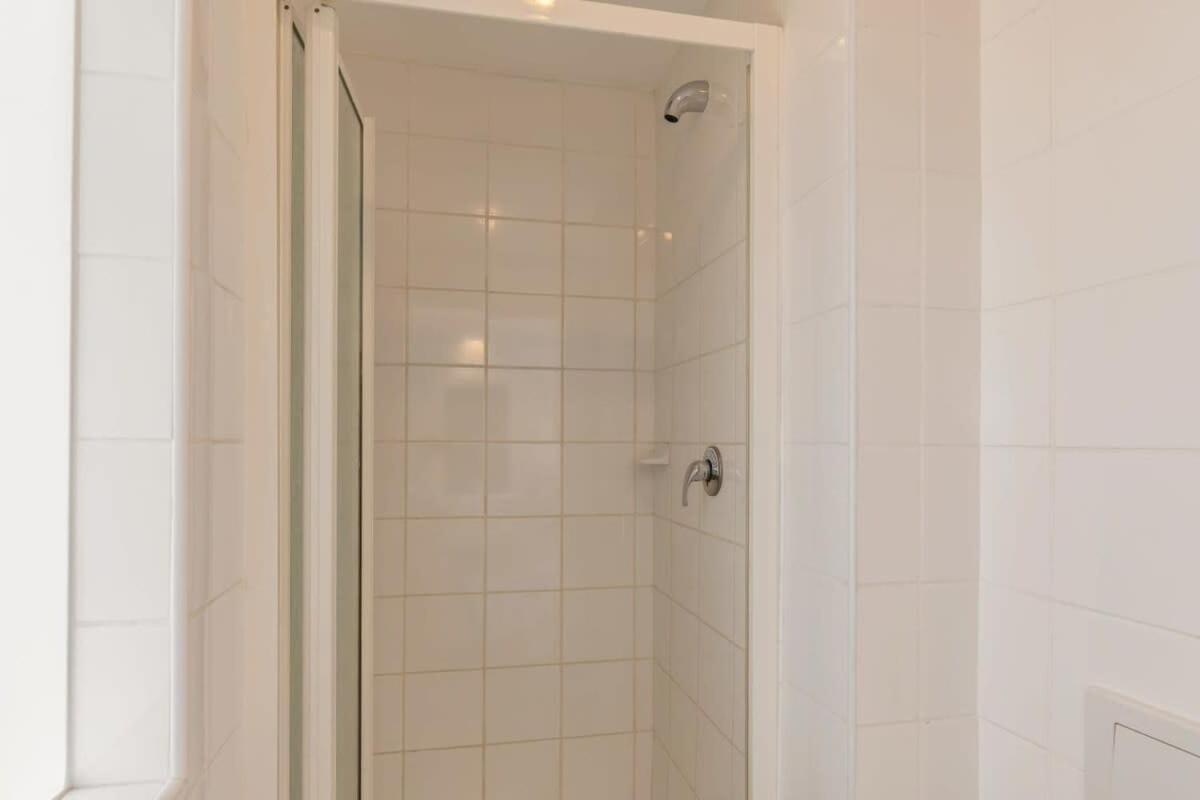 Apartment Metropole With Shared Facilities Cape Town