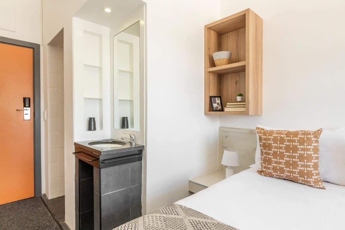 Metropole With Shared Facilities *